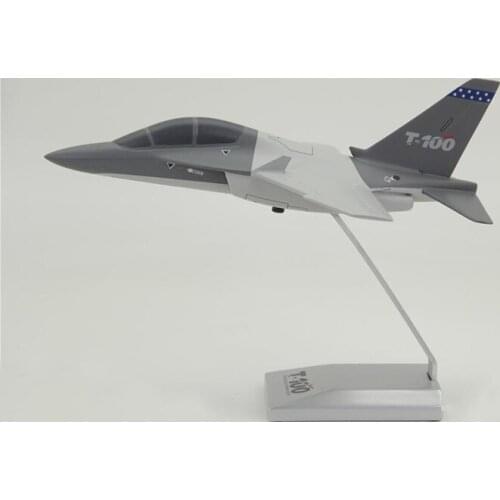 1:40 Simulation M-346 Raytheon Trainer Advanced Trainer Aircraft Model Aircraft Resin Material Decorations Collectible Gifts