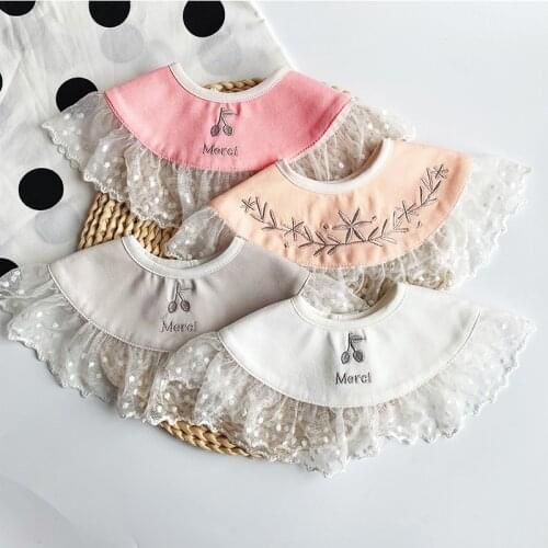 Ins Korean version 360 rotatable lace baby bib female baby saliva towel wild year-old saliva bib