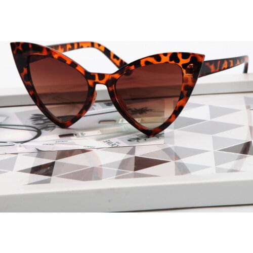 Cat Sunglasses Women 2021 Luxury Brand High Quality Oversized UV400 Eyewear Harajuku Street Style Fashionable Shade Sunglasses