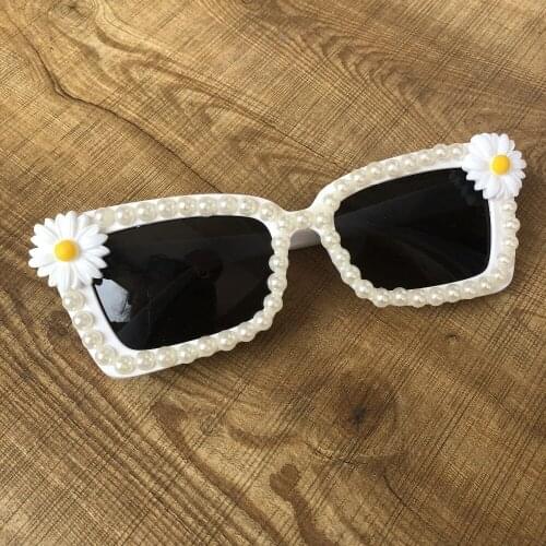 ZAOLIHU Pearl Women Sunglasses White Flower Female Eyewear UV400 Square Shades Sun Glasses Vintage Mens Sunglasses Gafas de sol