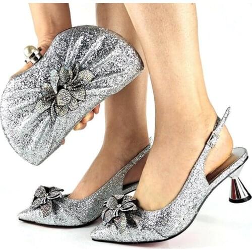 Newest Fashion Special Flower Decoration Style Italian Design Afrcian Elegant Party Ladies Shoes and Bag Set in Silver Color