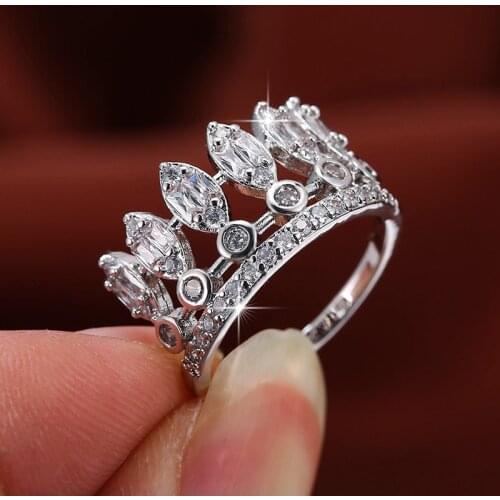 Ring For Women Clear Cubic Zirconia Ring Ladies Crown Silver Plated Ring 2020 New Arrival Simple Charm Engagement Gifts For Wife