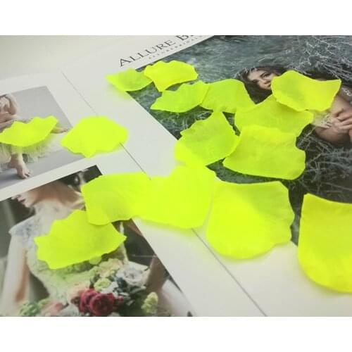 1000pcs Yellow Artificial Silk Rose Flower Petals Wedding Favor Accessories Party Event Shop Windows Decoration