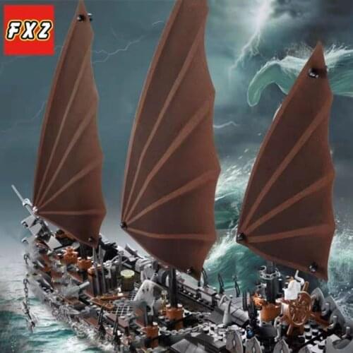 IN STOCK Movie Series Priate ship Ambush 112502 866Pcs Building Blocks Bricks Educational Toys Birthday Boy Gifts 16018 79008