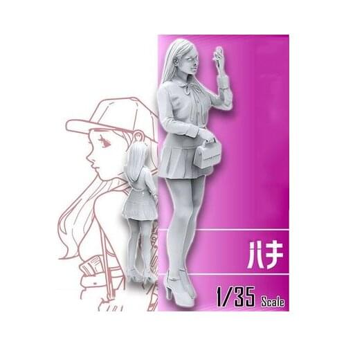 Resin female soldier, figure girl, need to assemble and color by yourself 1：35