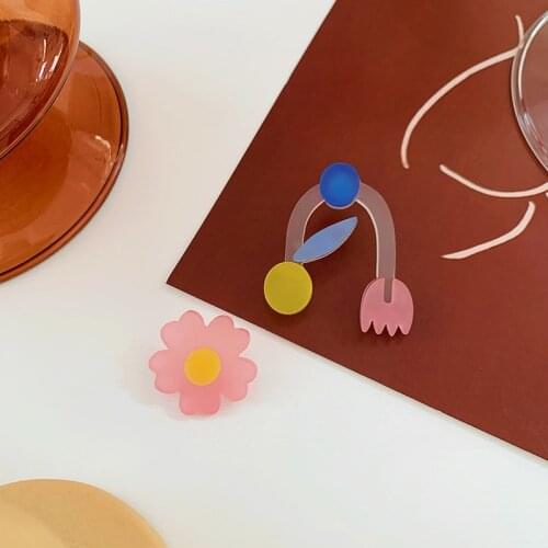 Asymmetry Korean Sweet Resin Flower Drop Earrings for Women Clear Acrylic Flowers Long Earrings 2020 New Party Jewelry Gift