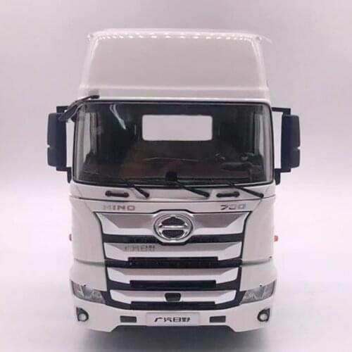Diecast Hino 700 Tractor Alloy Vehicle Model 1:24 Scale Metal Truck Toys Decoration Souvenir Adult Collectible Gifts Display
