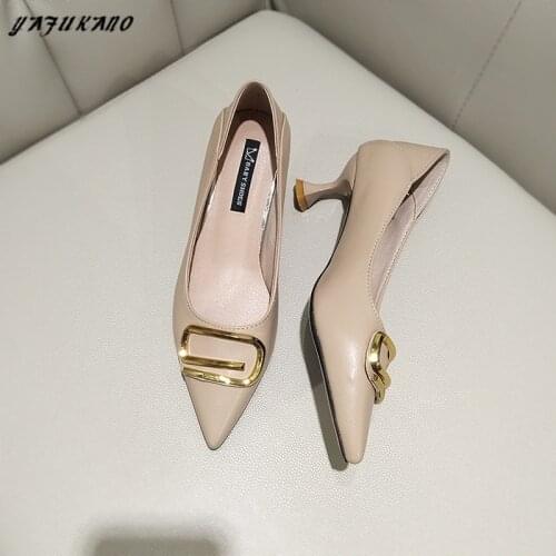 Autumn Fashion Pointed Toe Thin Heels High Heels Shallow Mouth Metal Decoration Soft Leather Work Shoes 5 Cm Mid-Heel Lady Pumps