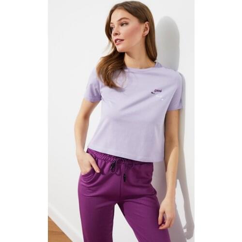 Trendyol Embroidered Crop Knitted T-Shirt TWOSS20TS1462