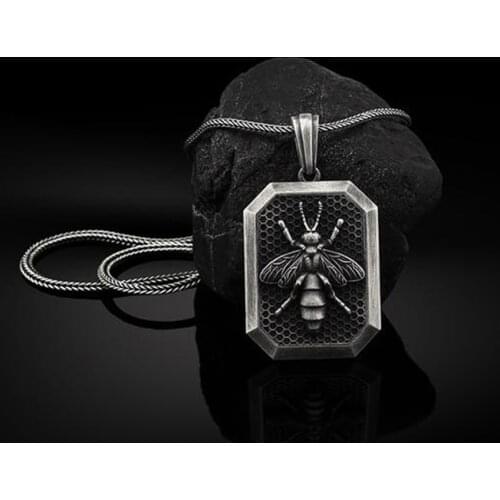 Personality Wild Honey Bee Retro Tag Mens Necklace Autumn and Winter Hip Hop Long Sweater Chain Small Animals