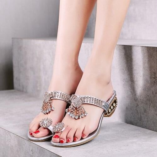 2021 Women Slippers Ladies Summer Fashion Crystal Outdoor Toe Ring Slippers Thick Heel Party Shoes Beach Shoes Mujer Plus Size