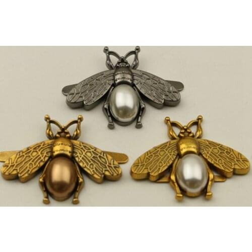 Luggage hardware accessories Hot Sell Bee Metal Bag Decoration for DIY Shoulder Bags Casual Tote Messenger Hardware Accessories