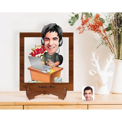 Personalized Men 'S Gamer Caricature Of Wooden STANDING 3D Biblo-1