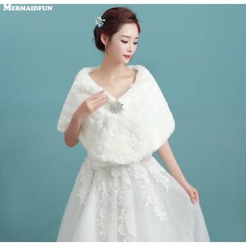 New Arrival Bridal Jacket Winter Faux Fur Warm Boleros for Wedding Bride Wraps Cape Wedding Jacket with Beading