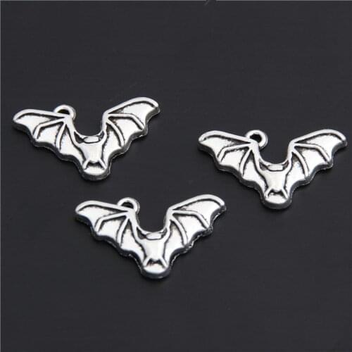 20pcs Silver Color Halloween Flying Bat Charms Mammal Flittermouse Pendant Craft Supplies Jewelry Finding 24x15mm A2987
