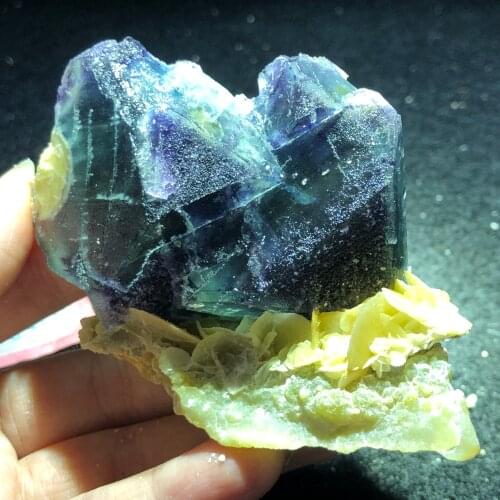 150.6gNatural purple fluorite phosphate iron mineral stone furniture decoration wheel pattern repair teaching collection