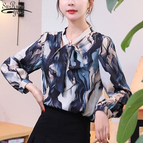 Printed Satin Blouse Chemisier Femme Blusa 2021 Fall New V-neck Lantern Sleeve Loose Retro Women Vintage Shirt Silk Shirt 10564