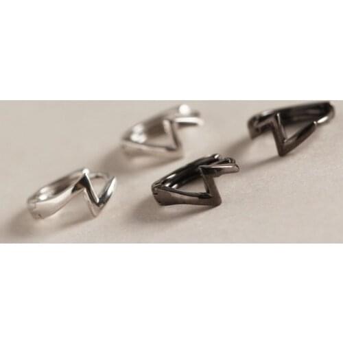 WTLTC Steampunk Black Lighting Bolt Hoop Earrings for Women 925 Sterling Sliver Cartilage Earrings Thunder Charm Hoops Earrings