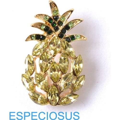 New Jewelry Yellow Color Rhinestone Pineapple Gold Color Crystal Brooch Lady Gifts Ornaments Alloy Breast pin Accessory Garments