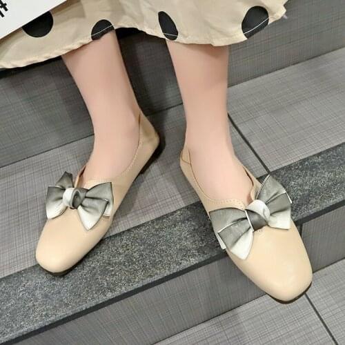 Jelly Flats Women 2019 Summer Rain Shoes Swim Pool Pointed Toe Breathable Flat Heel Beach Sand Shoes Hollow Out Sandals W33-50