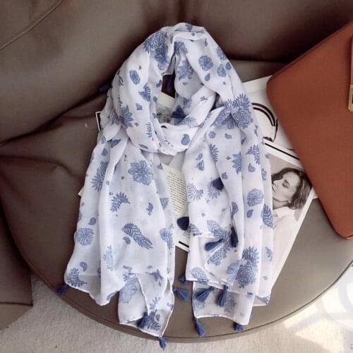 2021 New Vintage Flower Print Tassel Scarf Shawls Long Women Beautiful Floral Soft Trendy Hijab Wrap Free Shipping