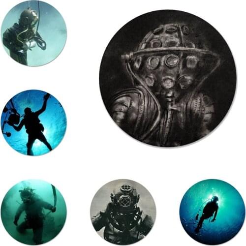 58mm Scuba Diving Helmet Underwater Badge Brooch Pin Accessories For Clothes Backpack Decoration gift