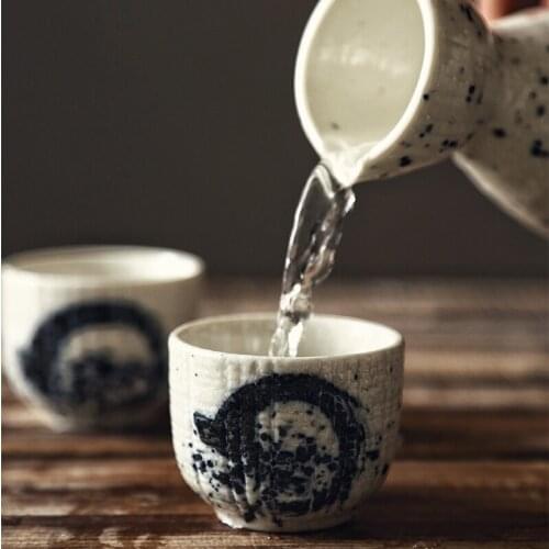 250ml Ceramic Sake Set 1 Wine Pot 4 Cups Restaurant Home Liquor Divider Vintage Hip Flask Spirits Shochu Vodka Bar Set Gift