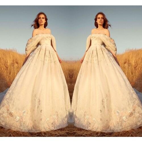 2020 Bohemian Wedding Dresses Off Shoulder Strapless Lace Appliques Bridal Gowns Sweep Train Boho A-Line Wedding Dress