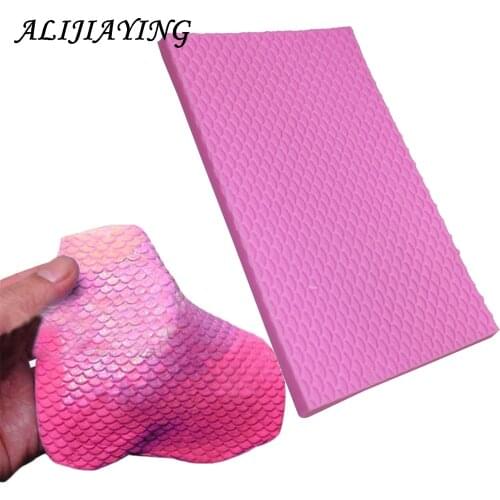1Pcs Border Mould Lace Mat Mermaid Fish Scale Silicone Mold DIY Fondant Embosser snake Texture Cake Mold Decoration Mould D0809