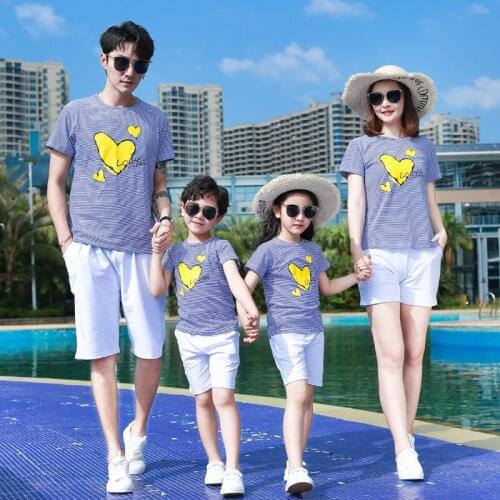 Family Matching Set 2020 Summer New Holiday Seaside Beach Mum Daughter Dad Son T-shirt+pants Family Couples Matching Clothing