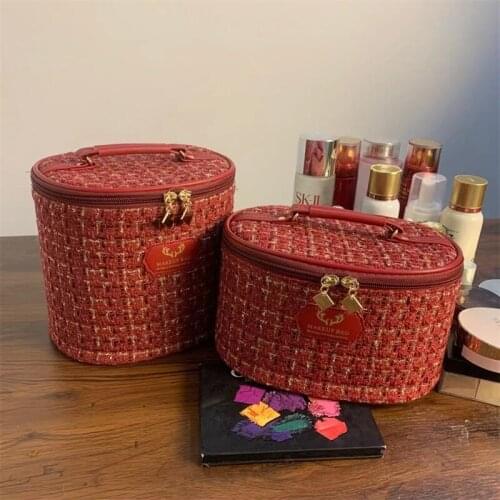 Korean version of the new portable cylinder solid cosmetic bag large-capacity makeup storage fashion fashion simplicity