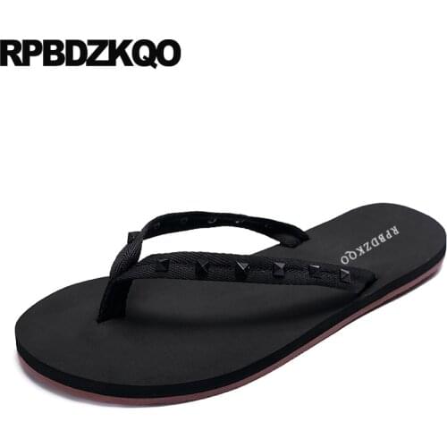 Mens Sandals 2018 Summer Outdoor Shoes Rivet Men Slip On Fashion Black Flat Flip Flop Slides Slippers Stud Designer Open Toe
