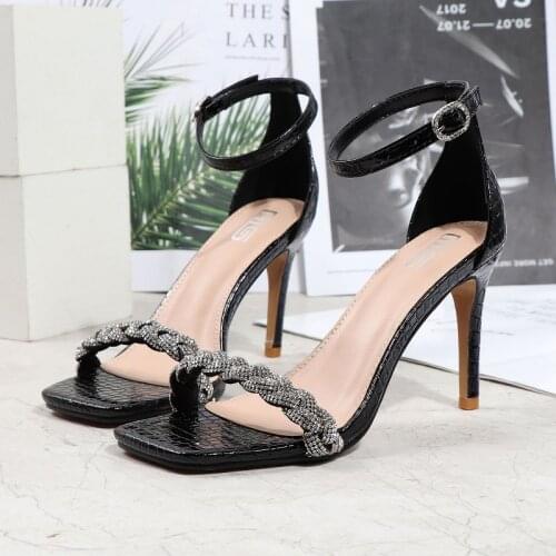 GOORRICES Women's Shoes With A Strap