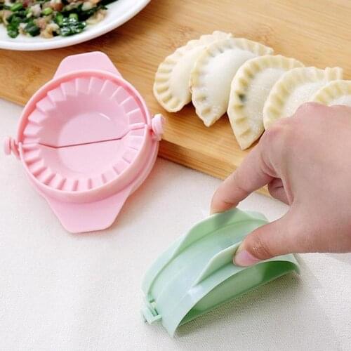 Kitchen 7CM Dumpling Molds plastic Dough Press Dumpling Mould Pie Cooking Chinese Pastry Jiaozi Food Maker Ravioli Tool E1D5