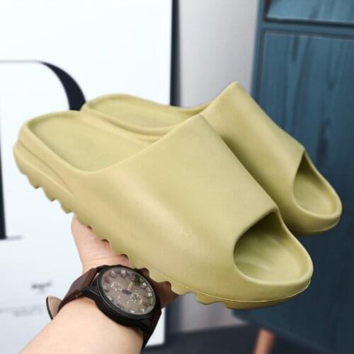 Summer slippers 2021 outdoor Slides soft Men women Indoor bathroom home shoes Flat EVA Thick sole beach slippers sandals 35-46