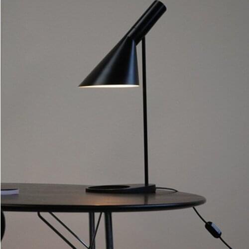 Modern office led table lamp Modern Childrens Desk Light Hotel Room Light Student led Desk Lamp Learning Work Eye Lamp 110-240V