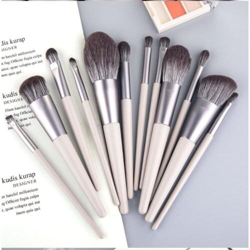 12 Pcs Makeup Brush Suits Soft Contour Foundation Powder Eyeshadow Highlight Concealer Eyebrow Lips Eyeliner Make Up Tool Sets