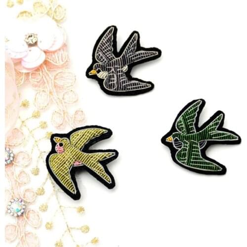 Hand-Embroidered Indian Silk Embroidery Swallow Bird Brooch Accessories Coat Badge Big-Name Apparel Products