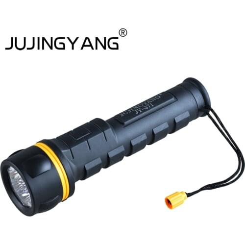 LED Strong Light Flashlight 3 * D Battery Powered Torch Light Outdoor Camping Waterproof Portable Flashlight
