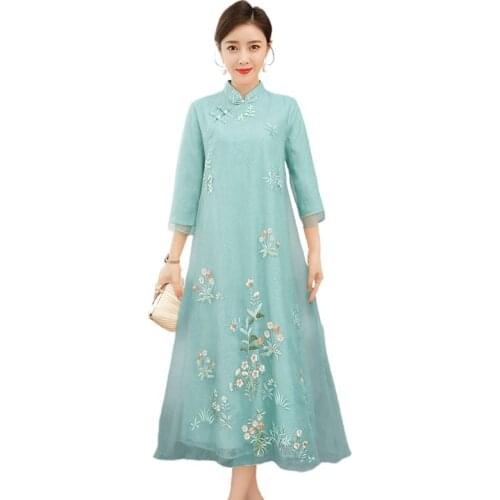 Chinese New Style Cheongsam Improved Floral Dress Retro Embroidery National Women Qipao Dress Loose Vintage Dress Quality V1971