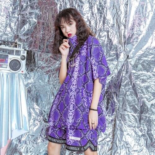 The original design of hip-hop BF snakeskin pattern collar short sleeved summer dance leisure suit printing