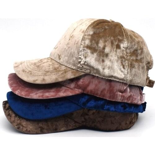 Winter Streetwear Golden Velvet Baseball Cap For Women and Men Hip Hop Outdoor Warm Sun Hat Soft Adjustable Casquette Cap