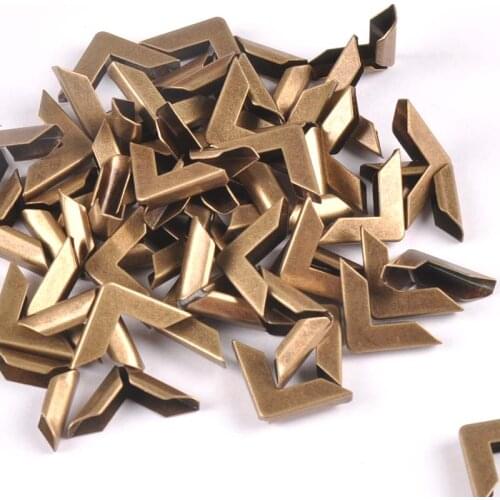 50pcs Bronze Corner Protector For DIY Scrapbook Photo Albums Folders Menus Metal Trilateral Book Corner Crafts 16x16x3mm C1111