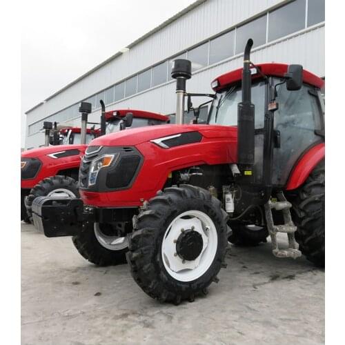 4WD Farm Tractor 130 Horsepower A Variety of Equipment Can Be Selected
