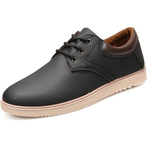 2021 New Mens Leather Casual Shoes Waterproof Sports Casual Leather Fashion Mens Shoes Versatile Skateboard Proof Chef Shoes