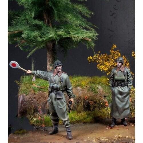 1/35 Traffic ANCIENT include 2 man Resin Model Miniature figure Unassembly Unpainted