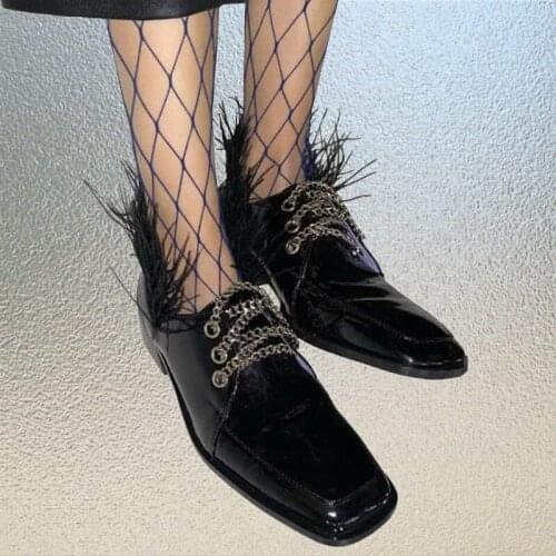 New Fashion Feather Shoes Woman Patent Leather Ladies Shoes Chains Loafers Square Toe Zapatos De Mujer Block Heels Fur Pumps