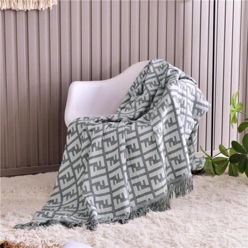 46Bamboo fiber tassel knitted throw blanket for sofa and bed soft skin-friendly blanket for naked people in children and adult