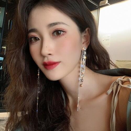 The 2020 new high-end luxury rhinestone long tassel earrings, pendant earrings, the best jewelry for a womans wedding banquet