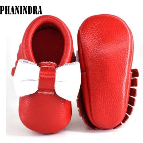 2018 new Baby Moccasin Leather Baby Moccs Girls Soft sole Baby First Walkers Boots chaussure enfant kids floral shoes attipas